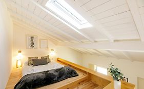 Lovelystay - Vila Burgaes